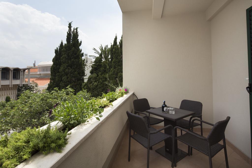 Apartments Smokva Makarska Quarto foto