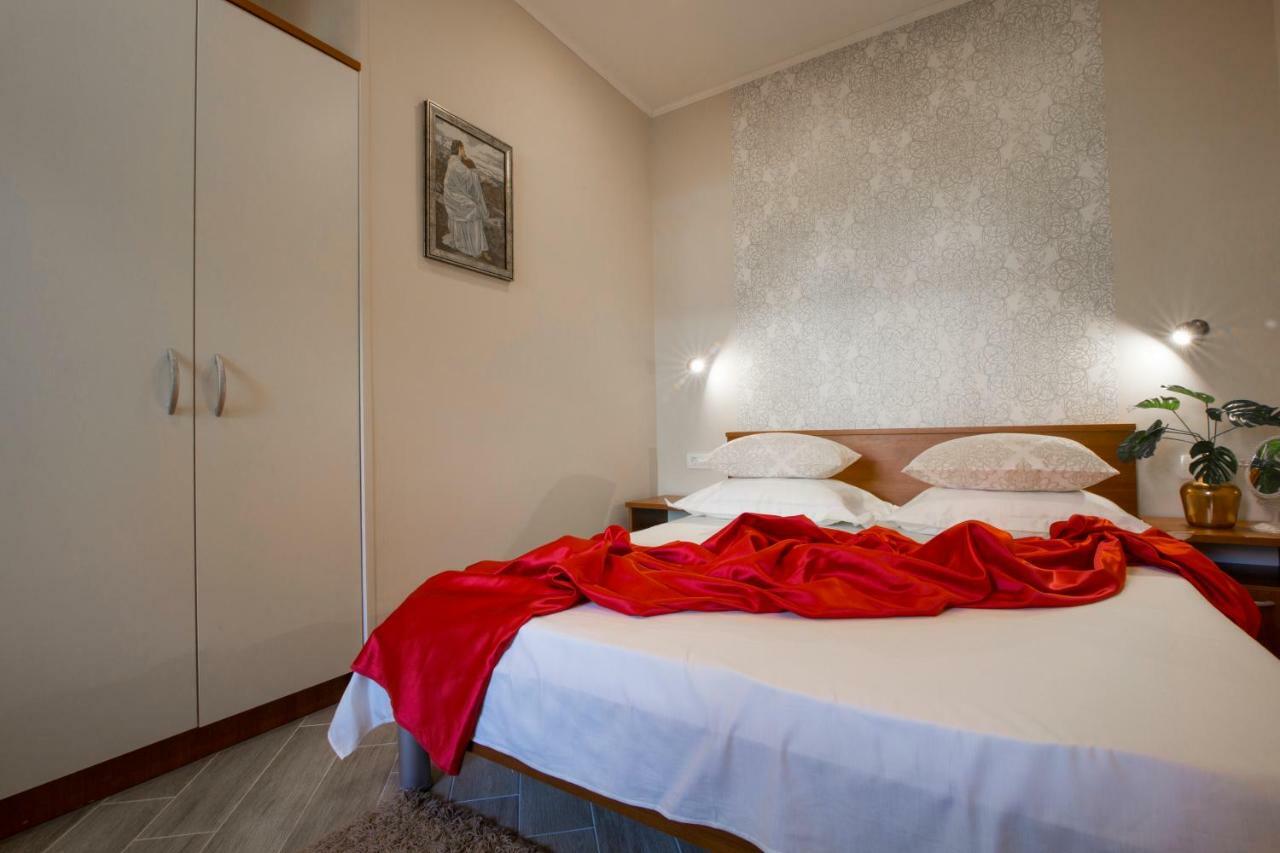 Apartments Smokva Makarska Quarto foto